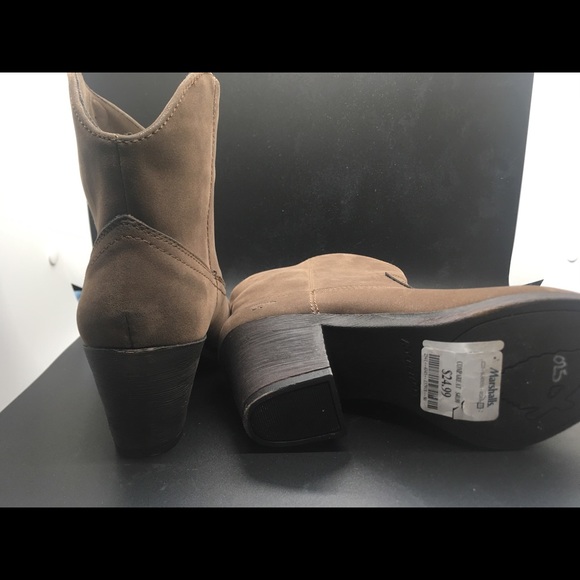 Booties!!!! - Picture 3 of 4